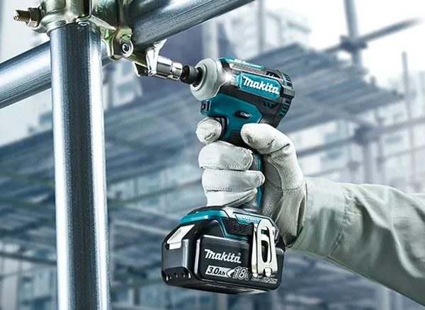 Parafusadeira Makita de Impacto: por que essa ferramenta deve estar na sua coleção?